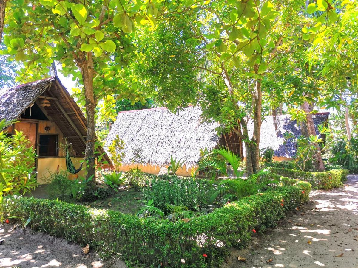 Sulu Sunset Beach Resort Nauhang Exterior photo