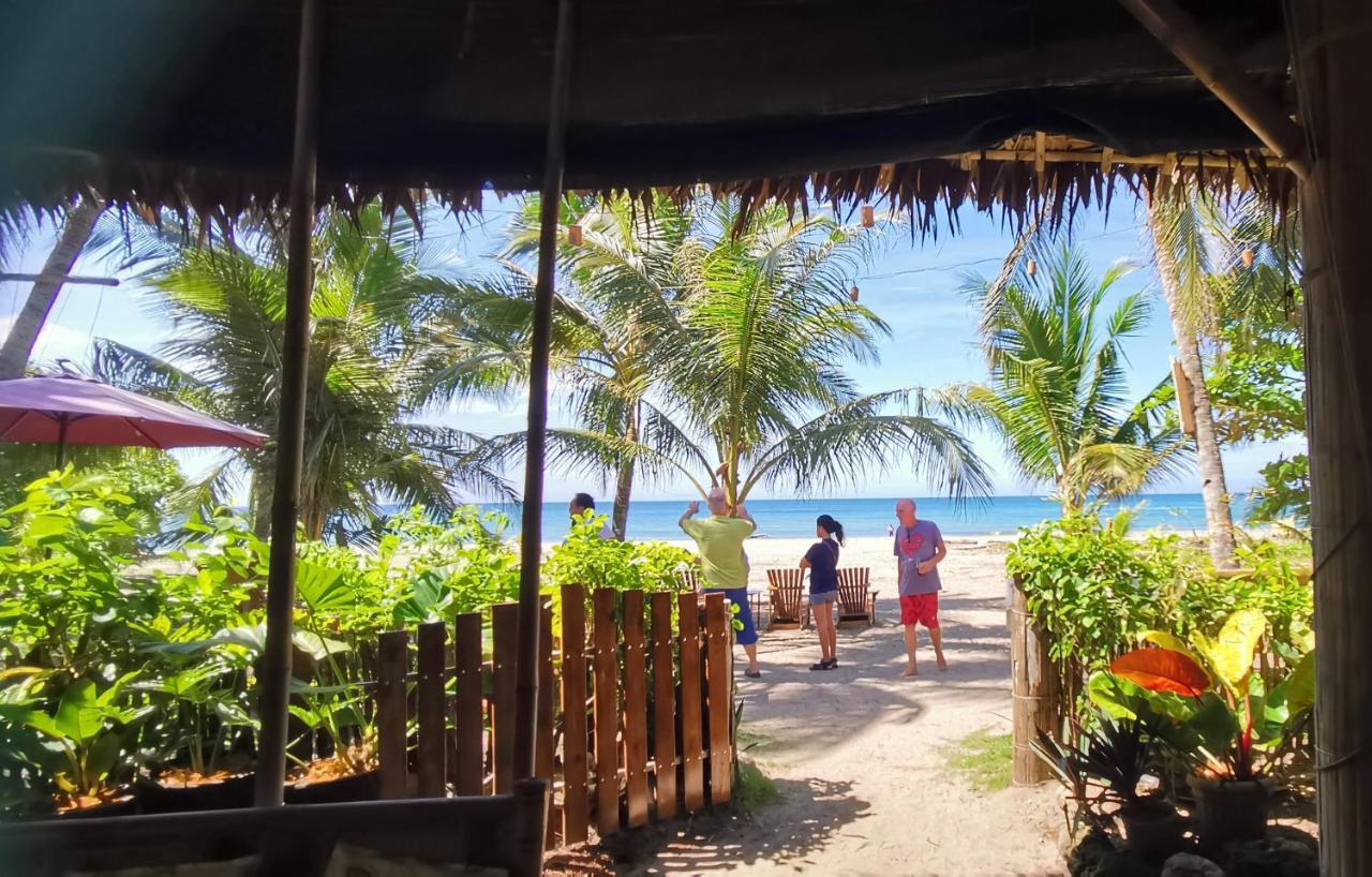 Sulu Sunset Beach Resort Nauhang Exterior photo