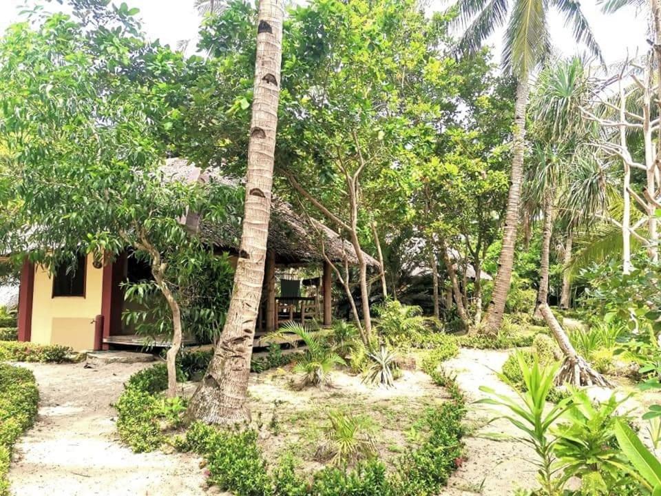 Sulu Sunset Beach Resort Nauhang Exterior photo