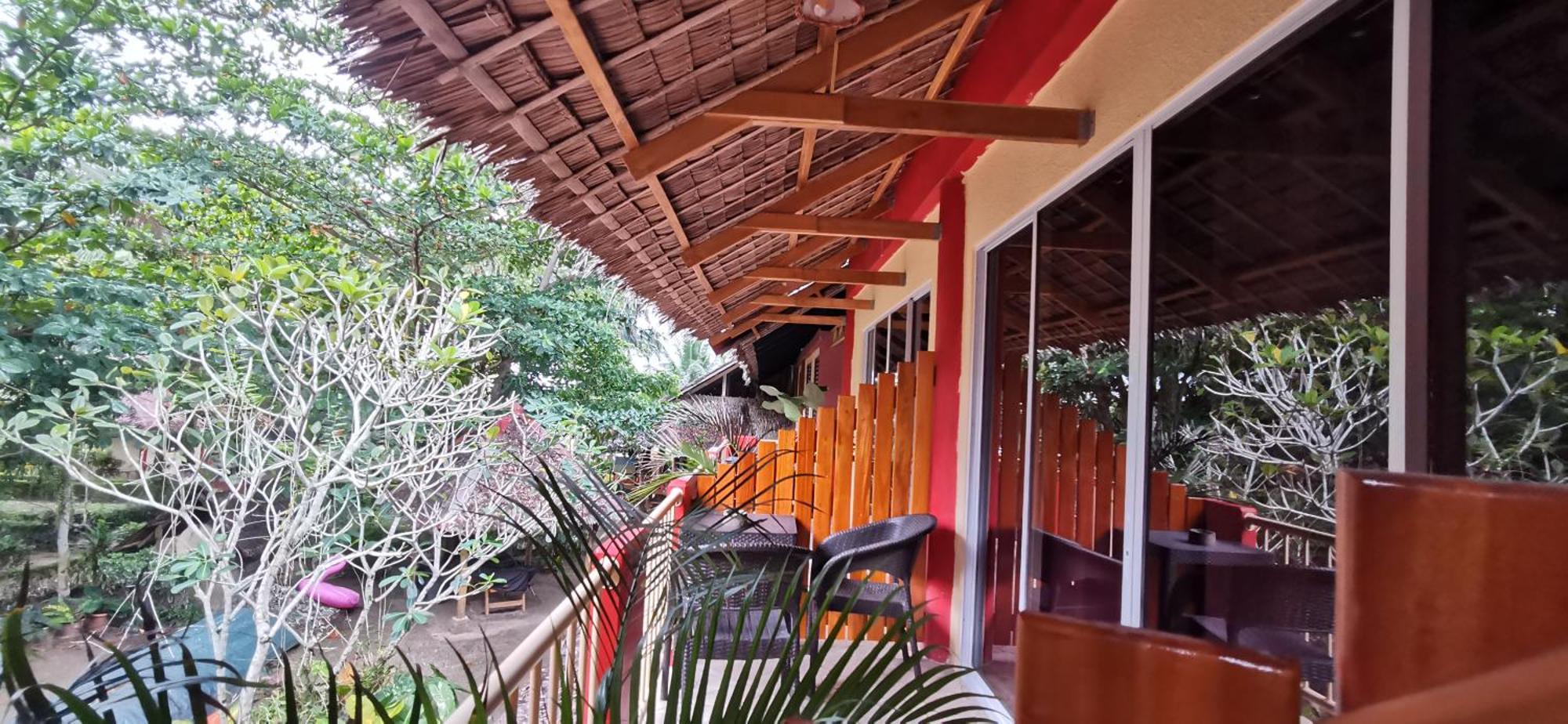 Sulu Sunset Beach Resort Nauhang Exterior photo