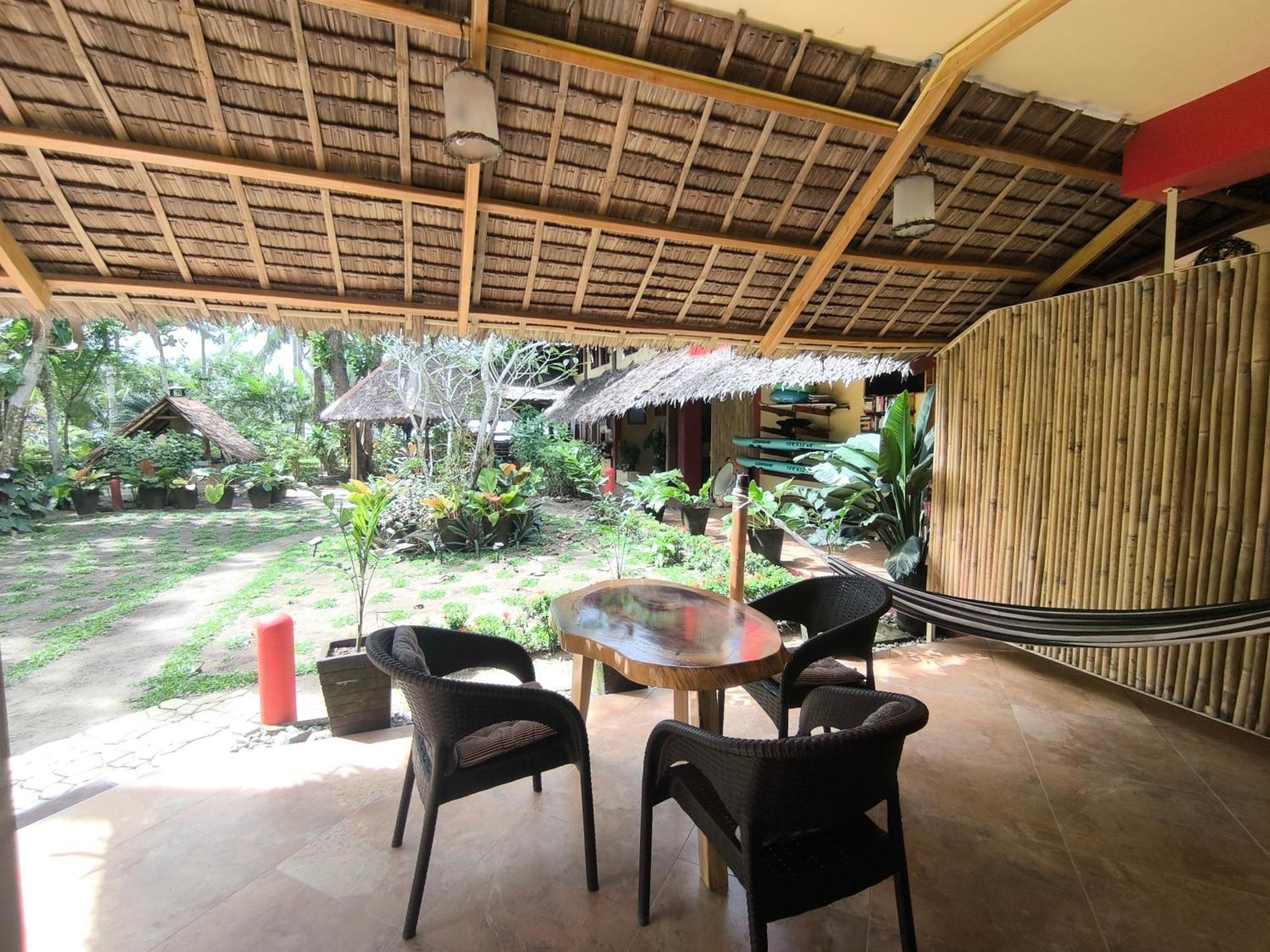 Sulu Sunset Beach Resort Nauhang Exterior photo