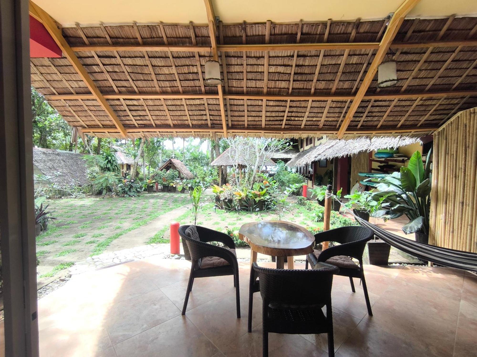 Sulu Sunset Beach Resort Nauhang Exterior photo