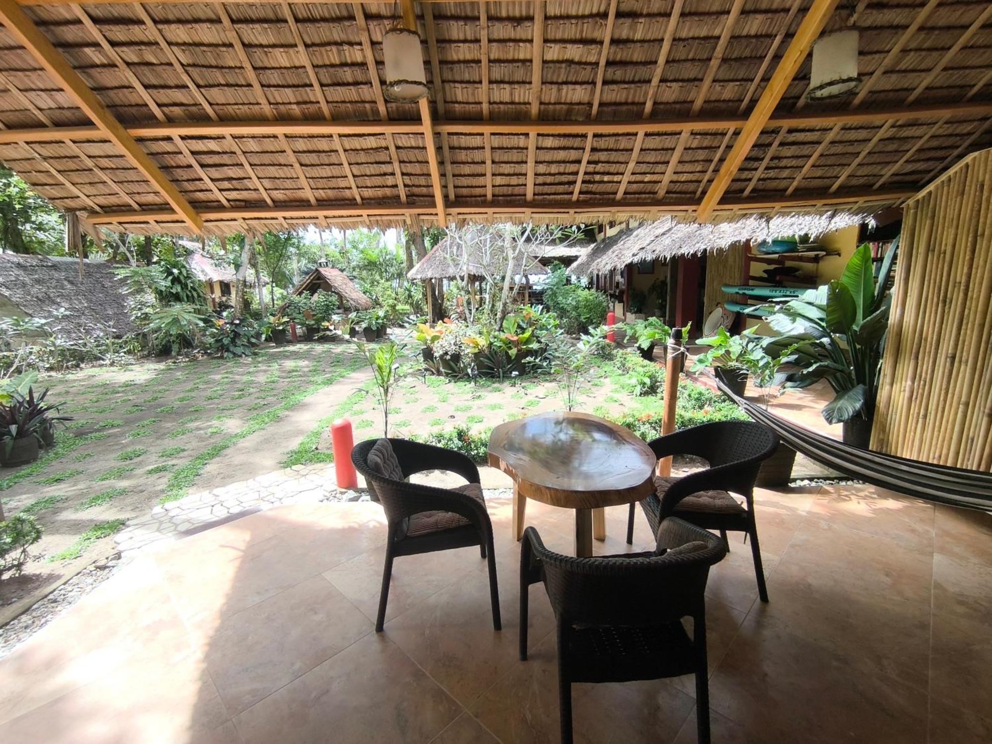 Sulu Sunset Beach Resort Nauhang Exterior photo